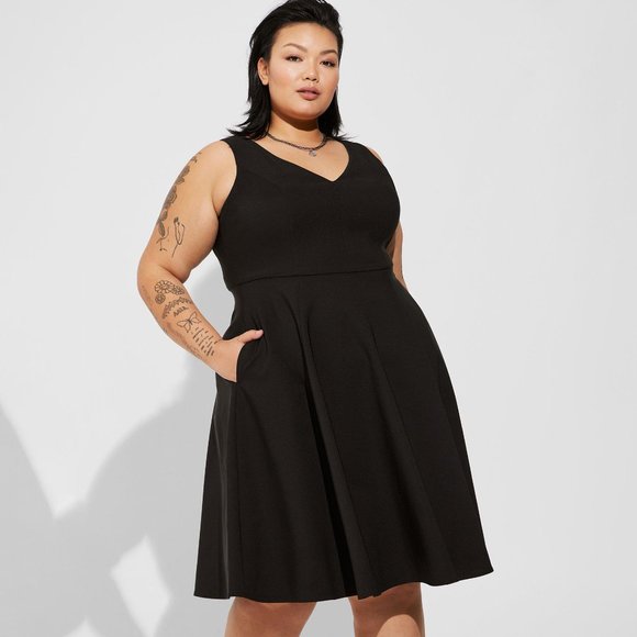 Torrid Black At The Knee Studio Refined Crepe Skater Dress, Size 14 NWT - Picture 1 of 7